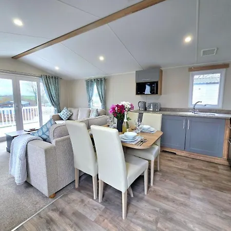 Cornwall Caravan Retreat 3 *