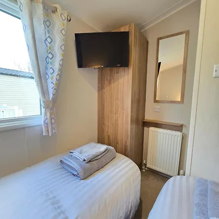 Cornwall Caravan Retreat 3 Holiday park Crantock