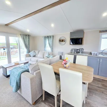 Cornwall Caravan Retreat 3 *